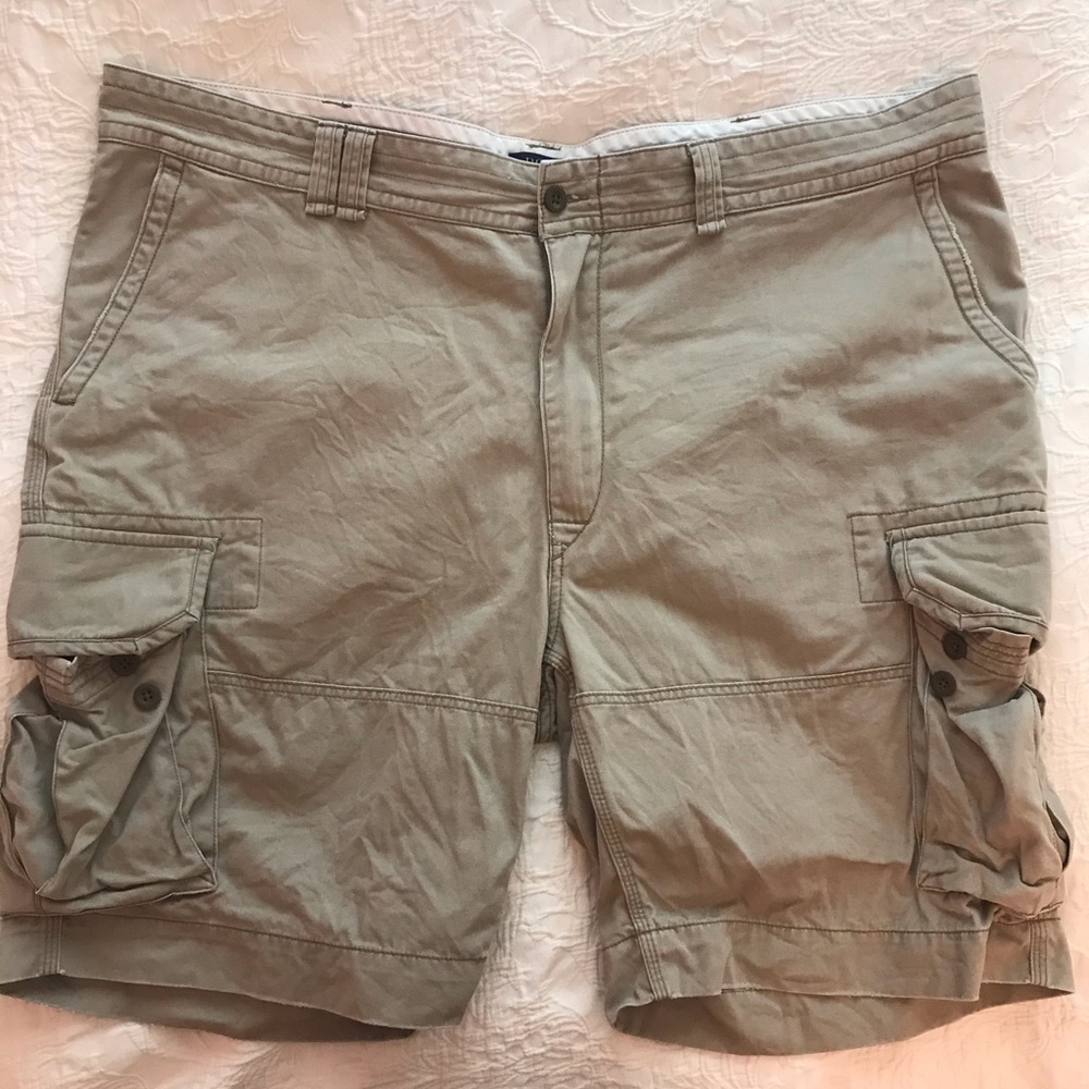 Ralph Lauren // Tan Cargo Shorts